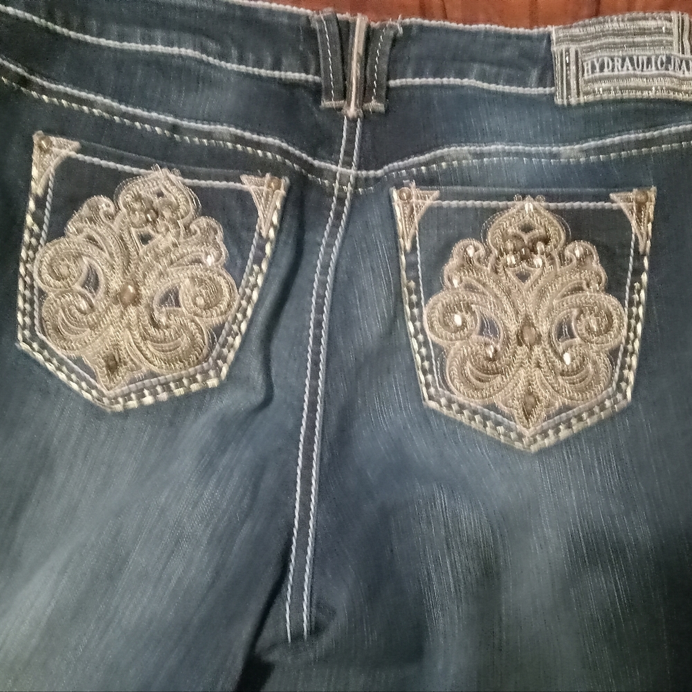 Womens - Picture 3 of 3